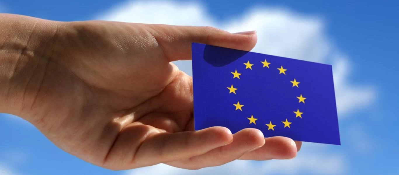 Τι φέρνει η νέα Μπλε Κάρτα που αποφάσισε το Ευρωκοινοβούλιο - Δικαίωμα διαμονής σε πολίτες τρίτων χωρών στην ΕΕ